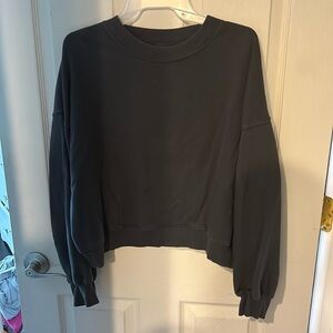 Grey cropped sweatshirt